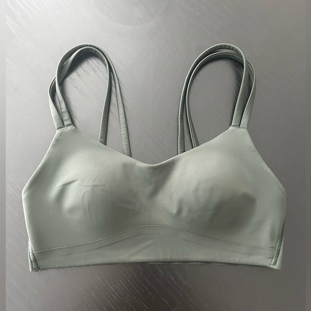 Lululemon sports bra